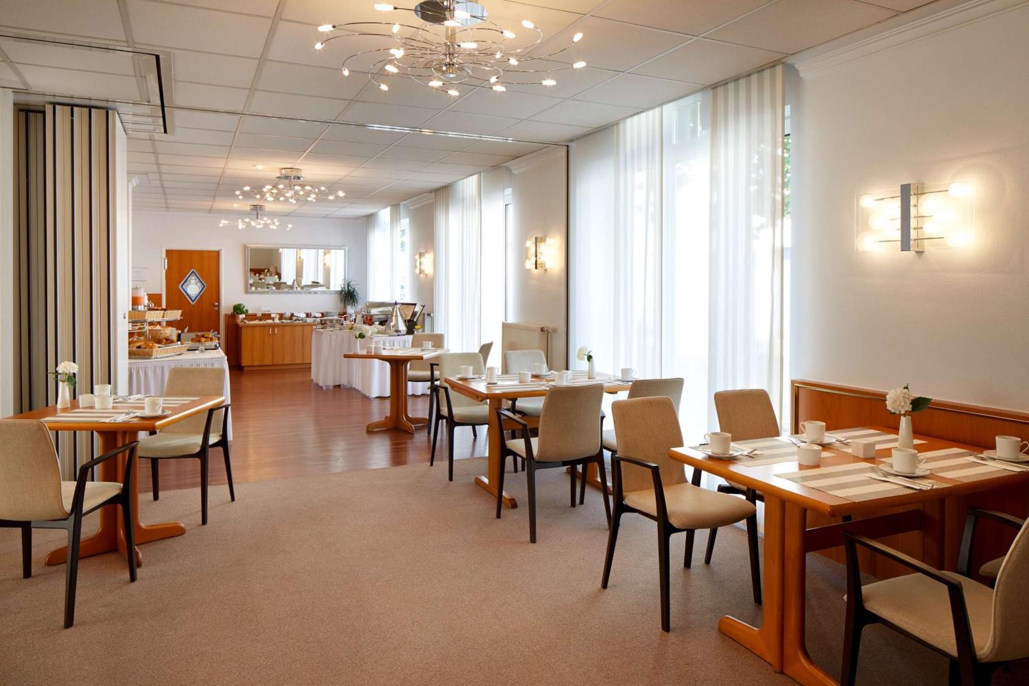 Best Western Hotel يبستات المظهر الخارجي الصورة